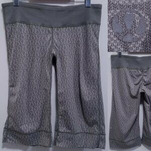 Lululemon OM Logo Shorts 8 Medium Woman's Brown Gray Green Yoga Athletic Pants